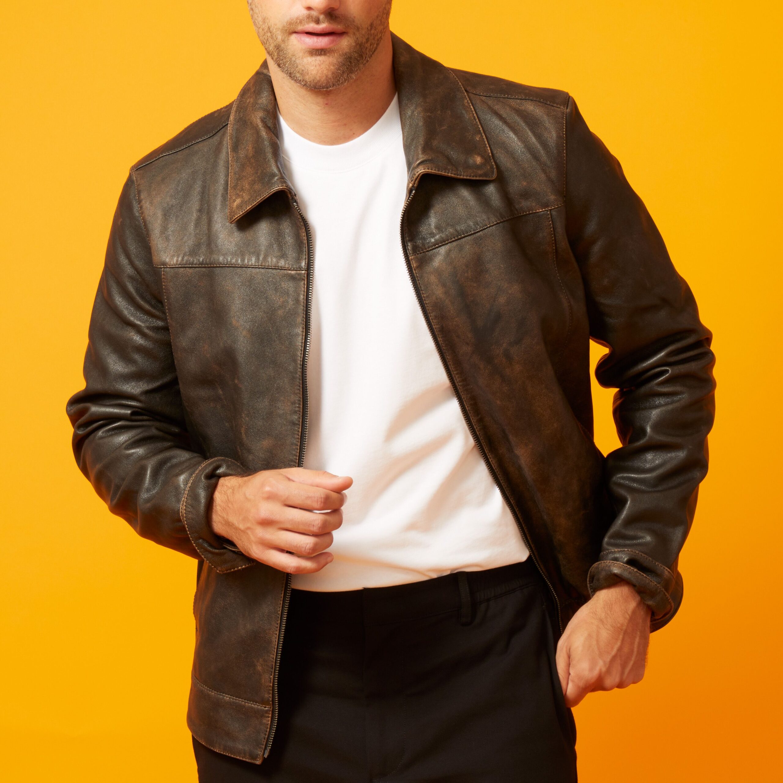 An application scenario or product detail of who makes the best leather jackets - Image 3