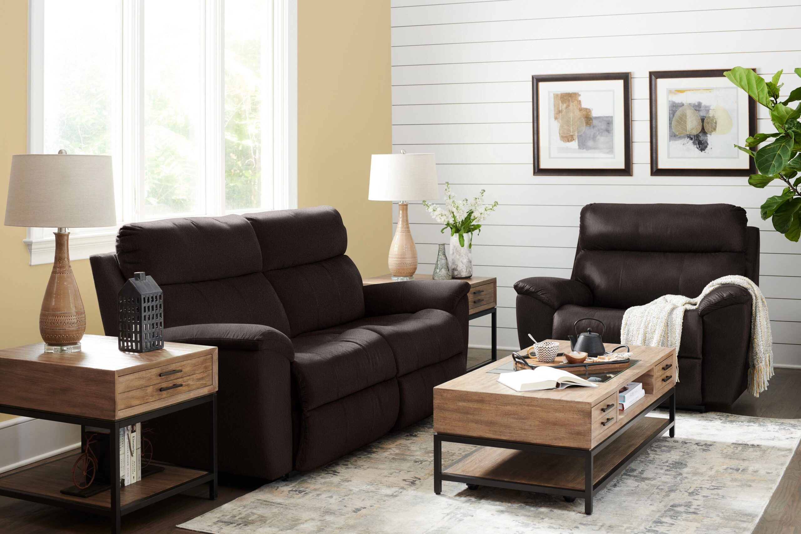 An application scenario or product detail of who makes the best leather recliners - Image 8