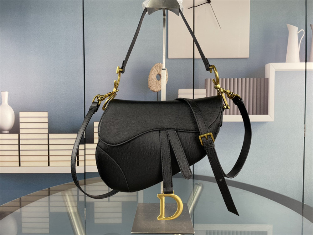 An application scenario or product detail of wholesale handbags leather - Image 10