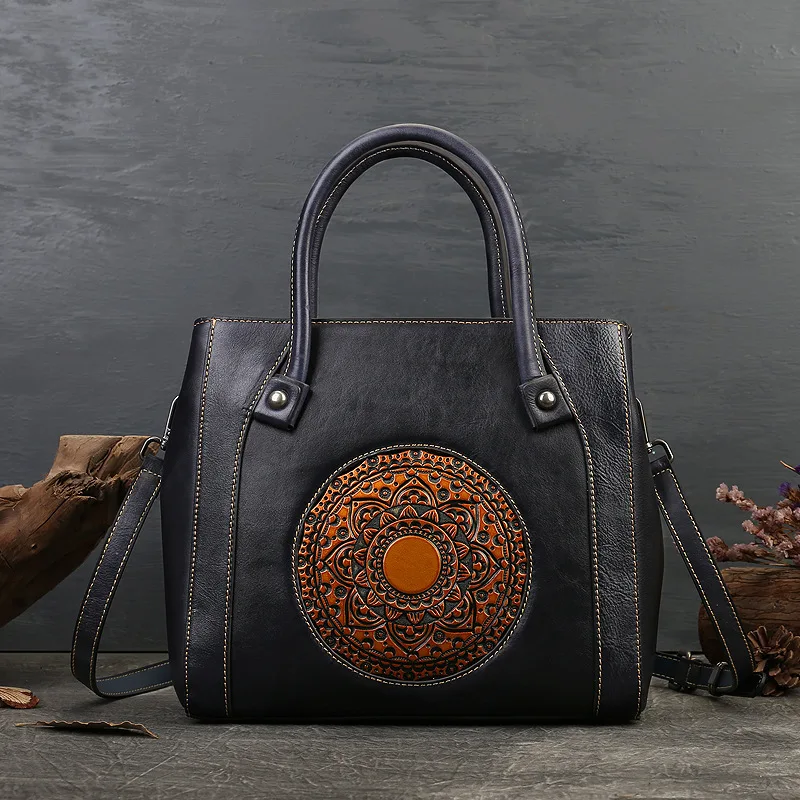 An application scenario or product detail of wholesale leather bags - Image 18