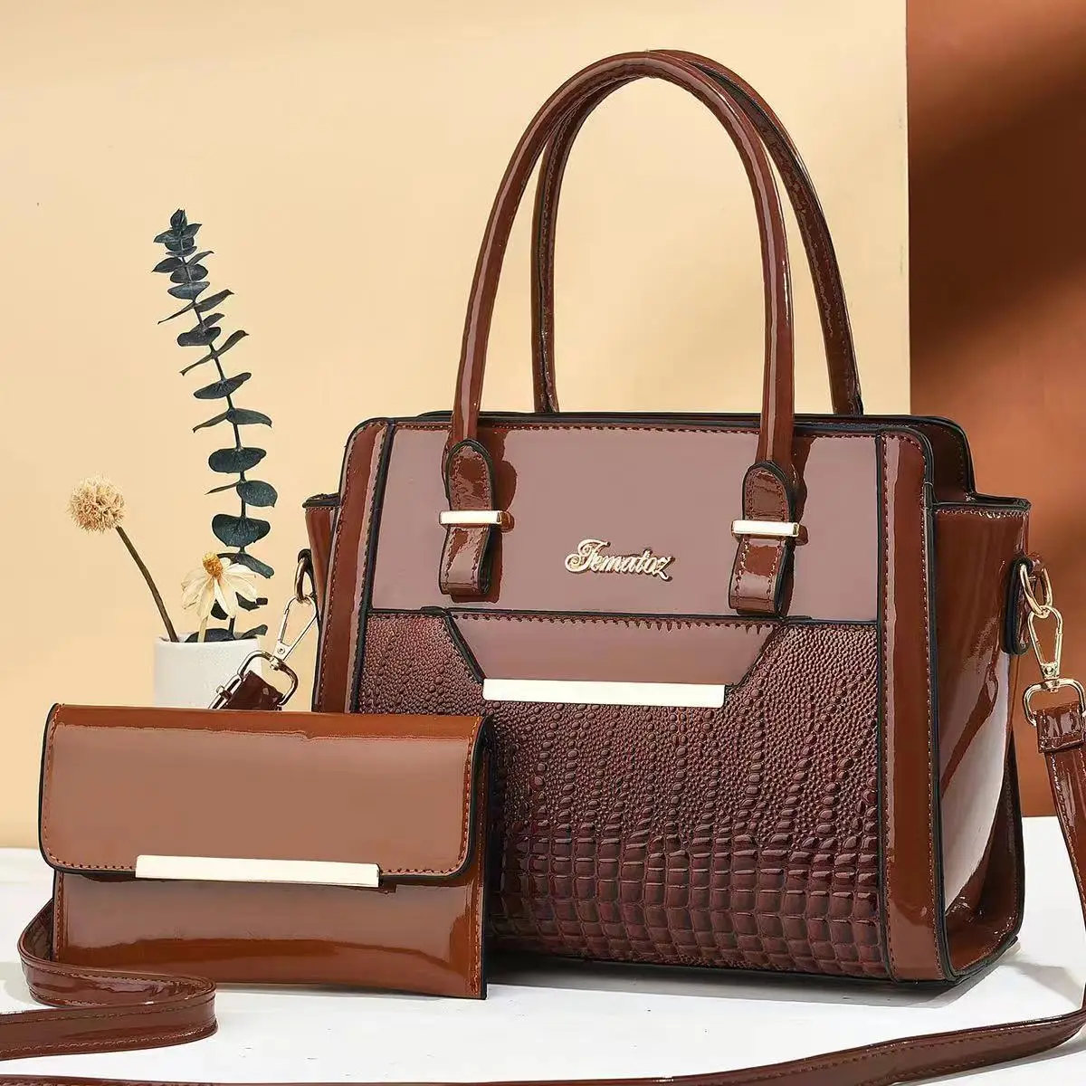 An application scenario or product detail of wholesale leather handbags and purses - Image 16