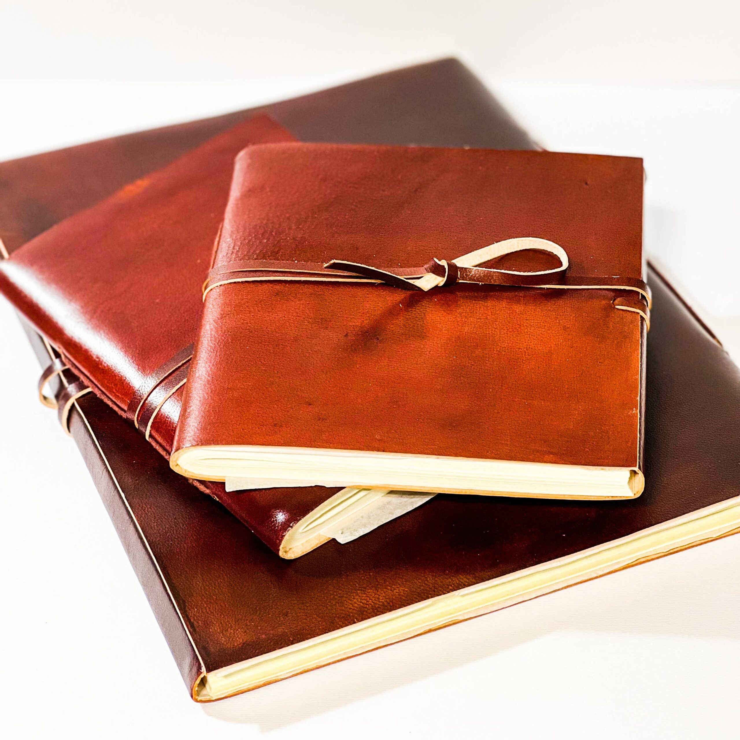 An application scenario or product detail of wholesale leather journals - Image 3