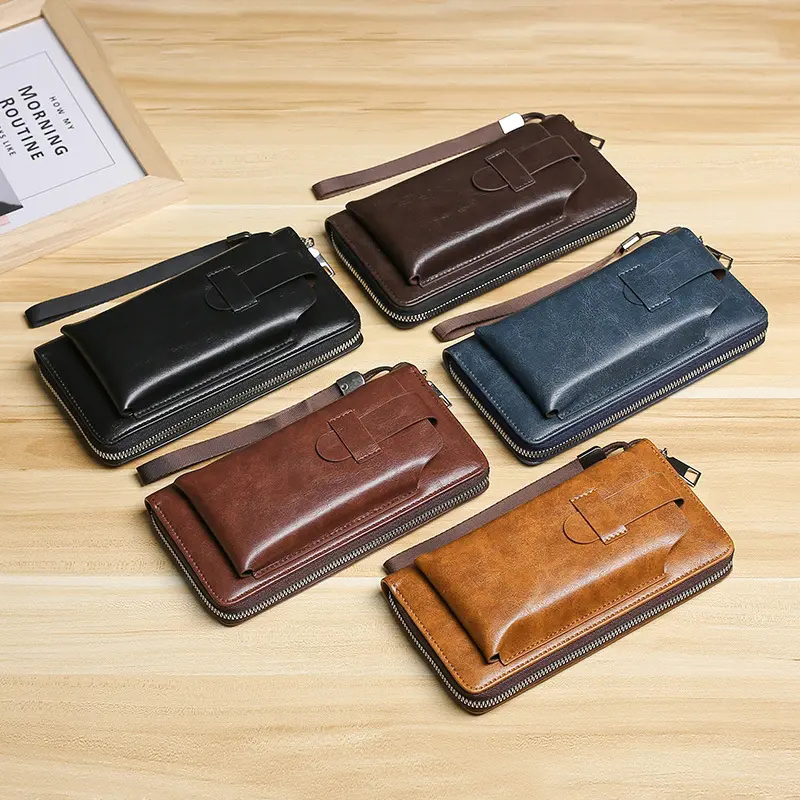 An application scenario or product detail of wholesale leather wallets - Image 17