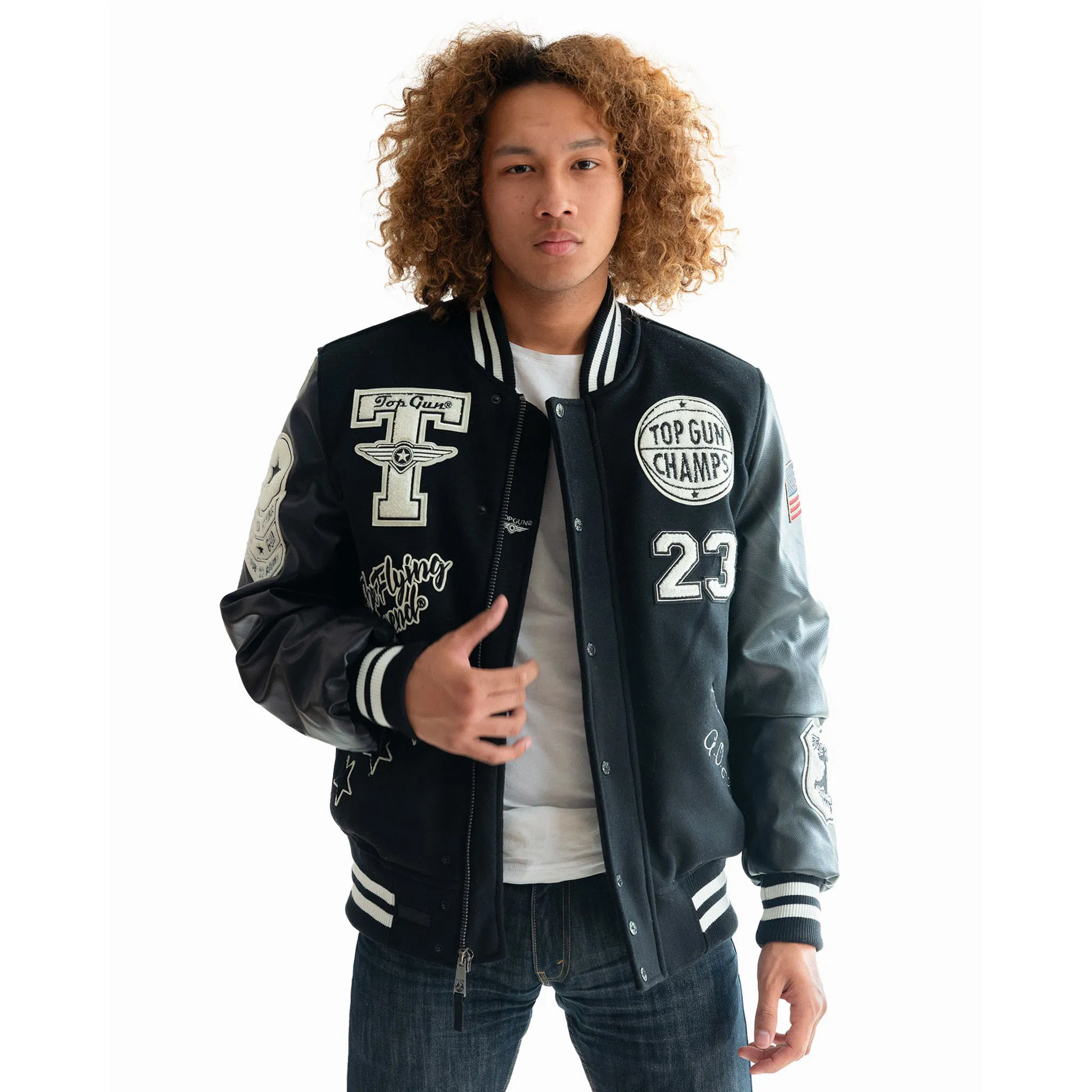 An application scenario or product detail of wholesale varsity jackets with leather sleeves - Image 8