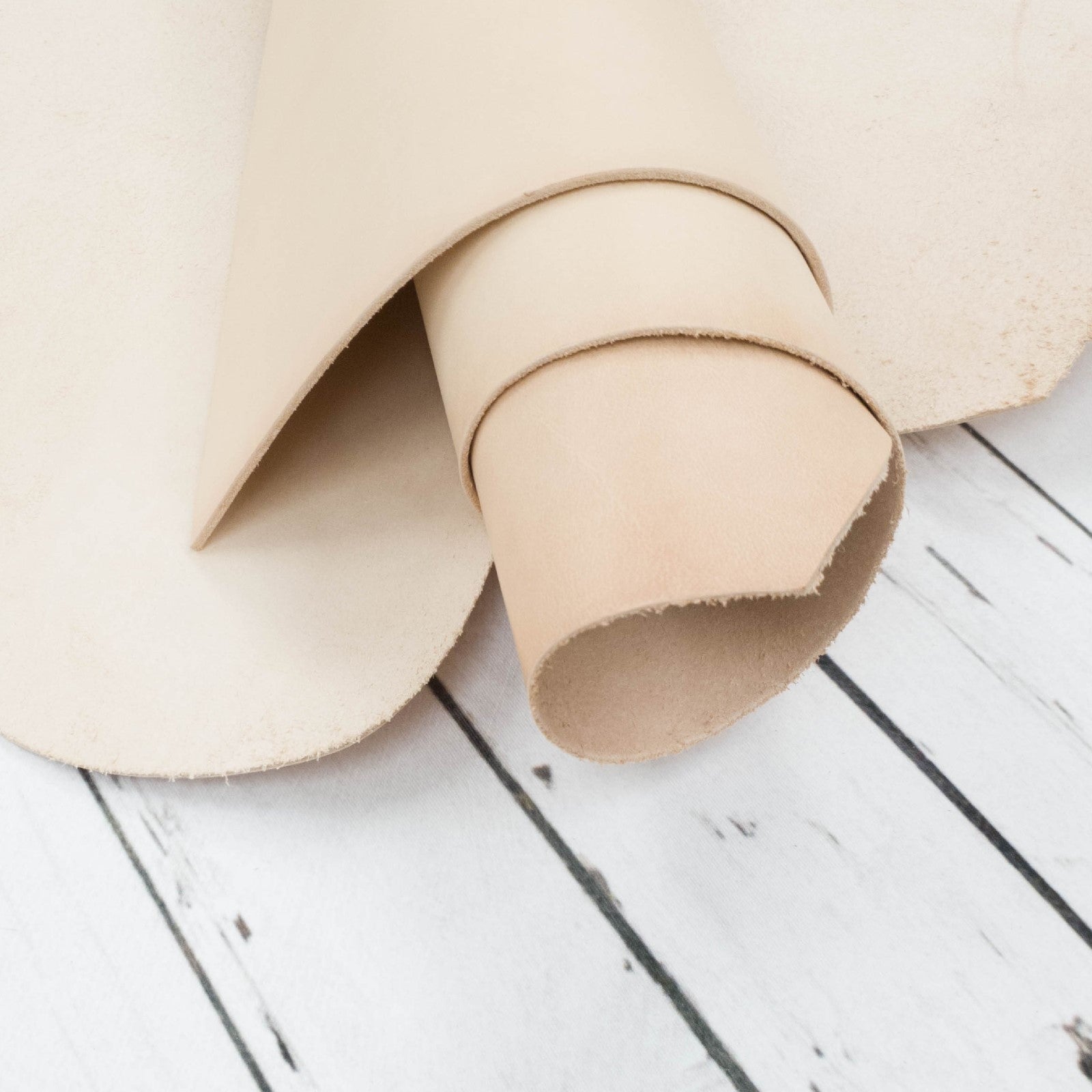 An application scenario or product detail of wholesale veg tan leather - Image 12