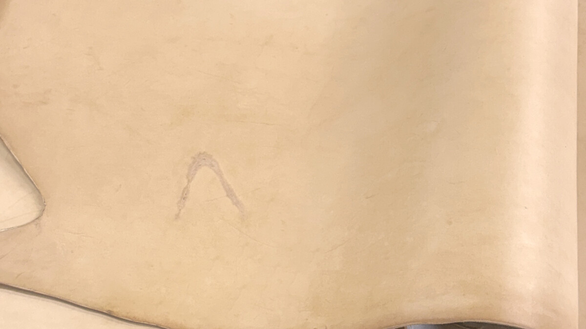 An application scenario or product detail of wholesale veg tan leather - Image 22