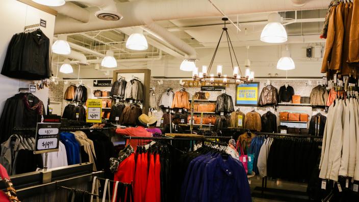 An application scenario or product detail of wilson leather factory outlet - Image 14