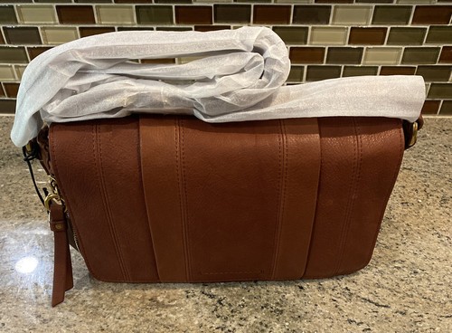 An application scenario or product detail of american leather company crossbody - Image 20