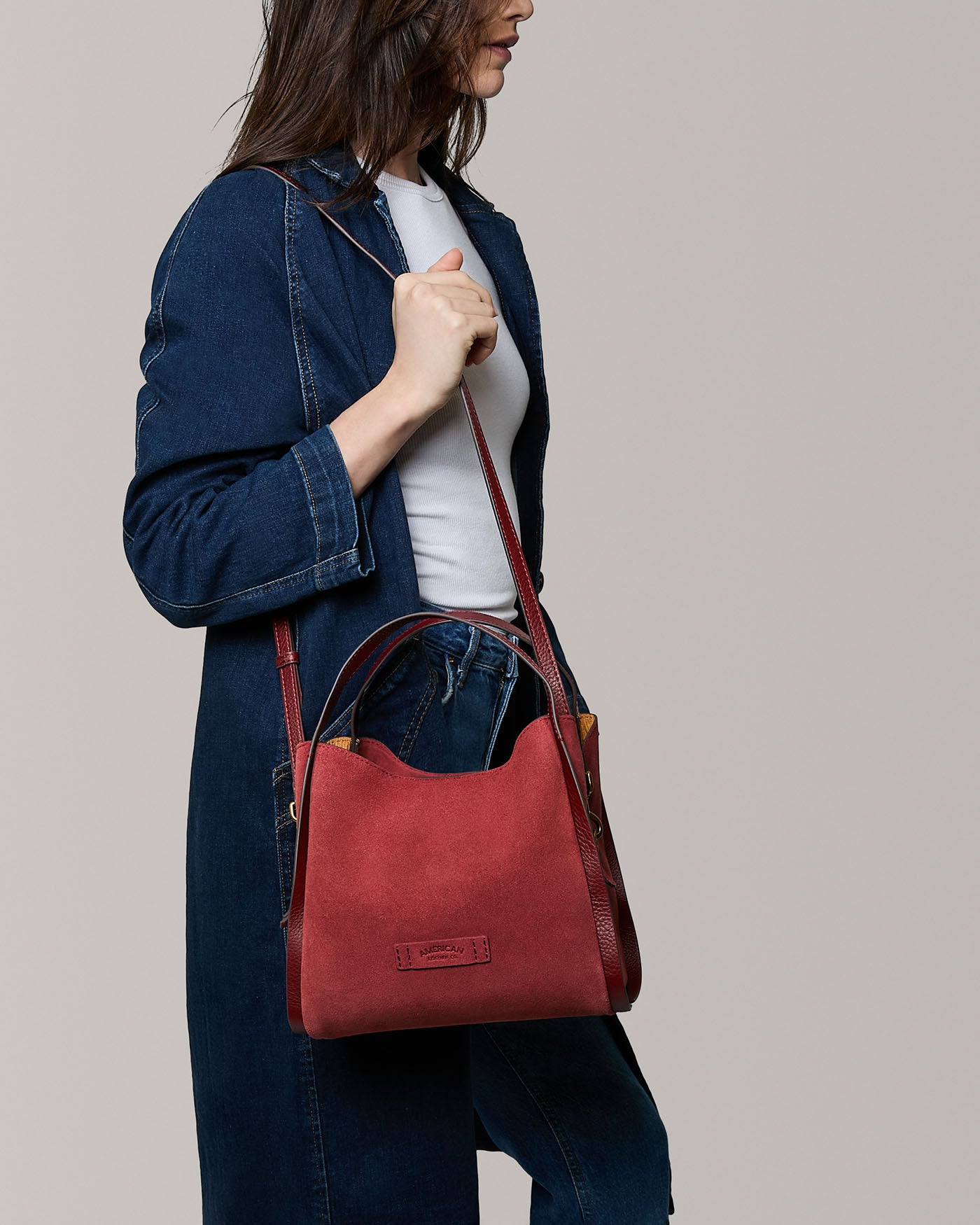 An application scenario or product detail of american leather company outlet - Image 10
