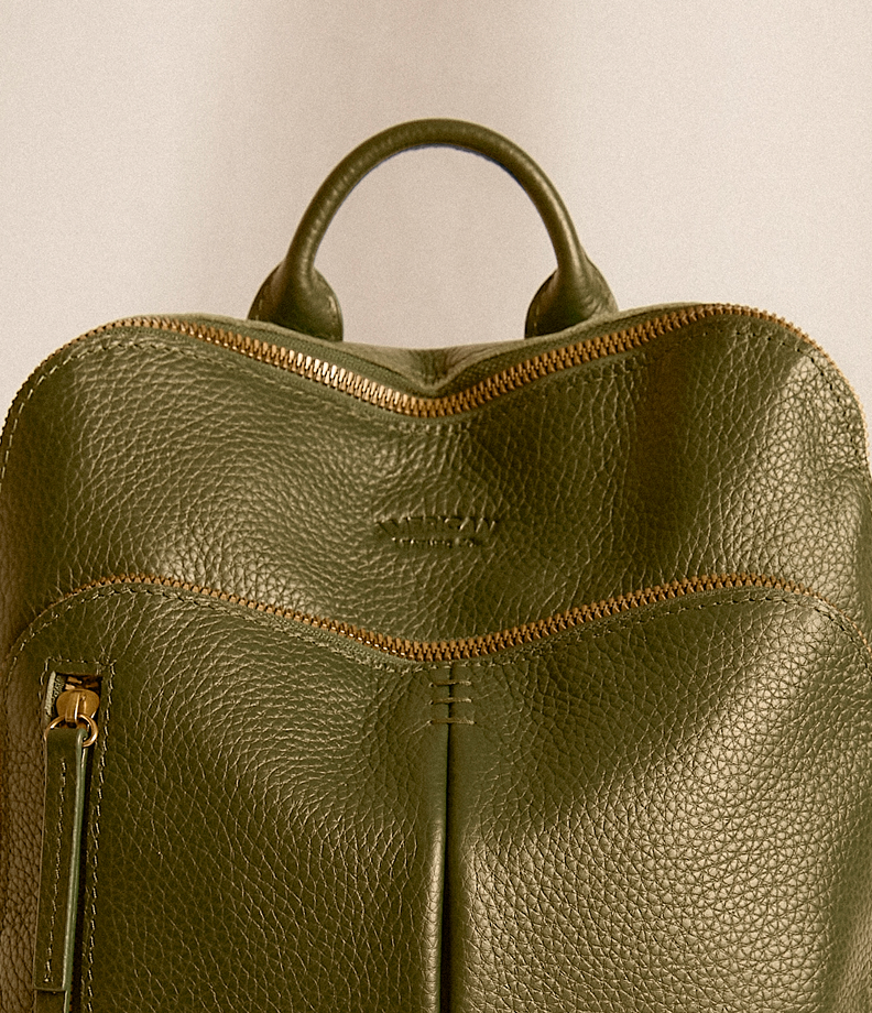 An application scenario or product detail of american leather company purse - Image 7