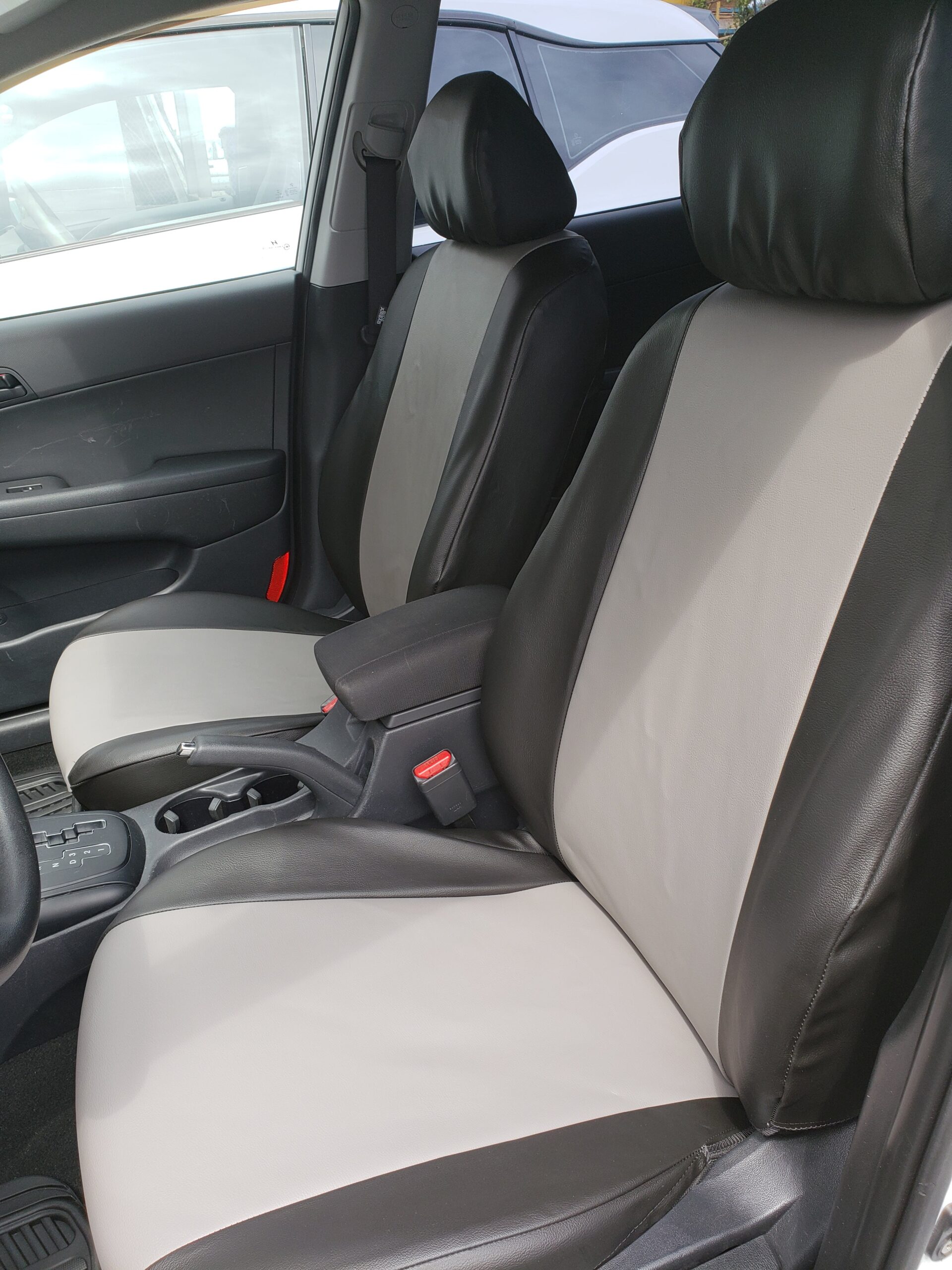 An application scenario or product detail of auto seat vinyl - Image 18