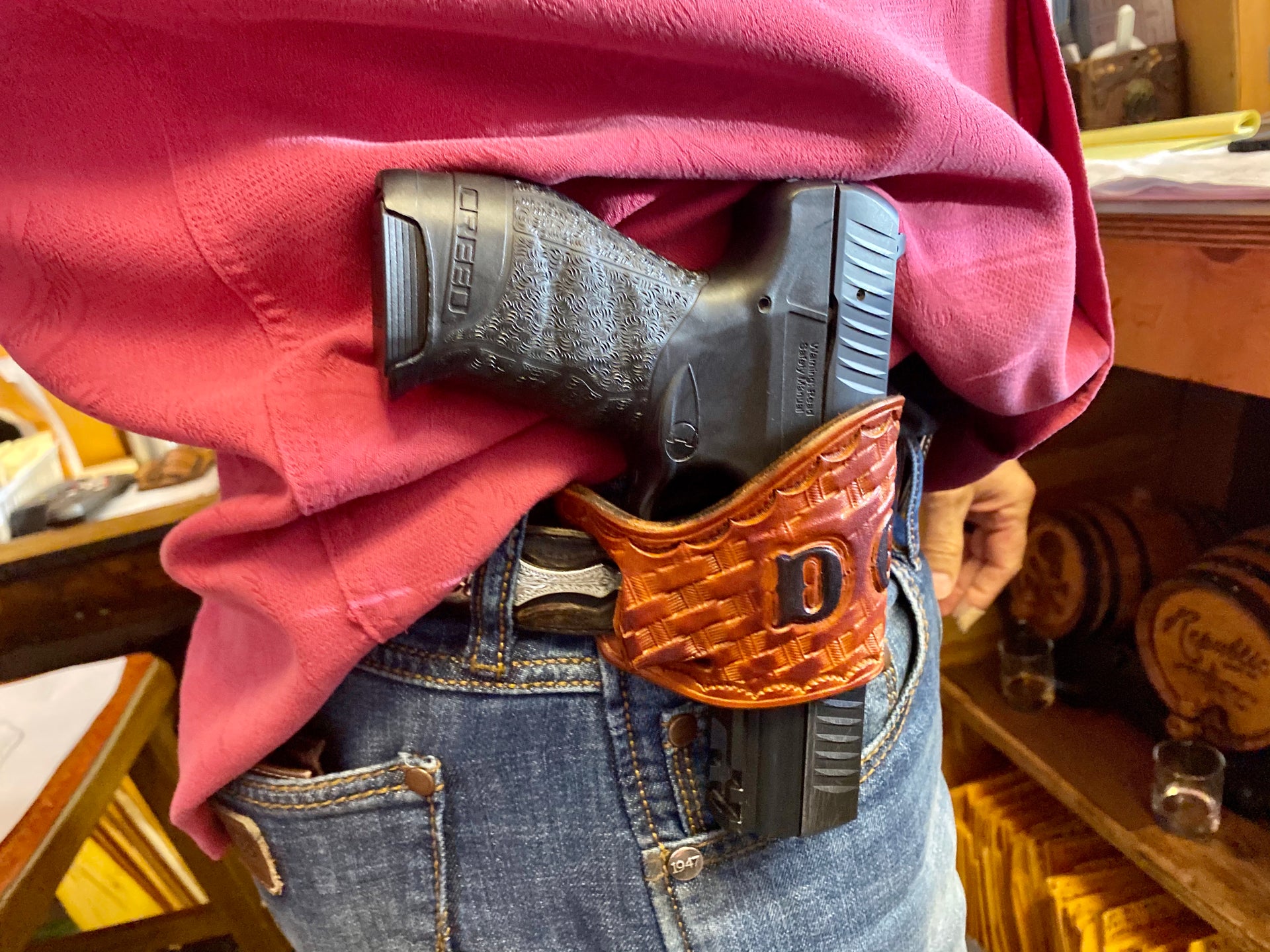 An application scenario or product detail of best custom leather holster makers - Image 2