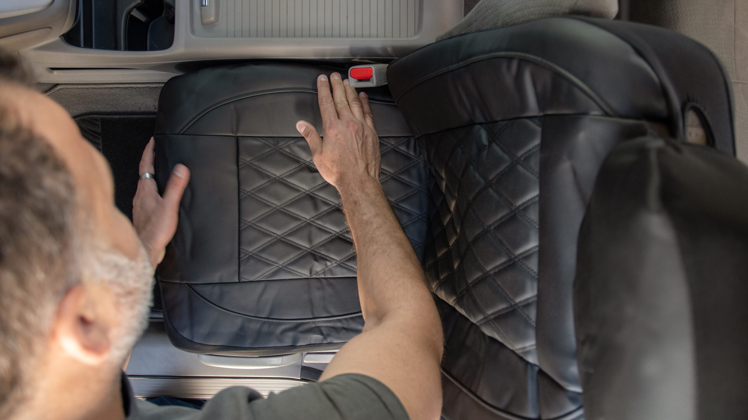 An application scenario or product detail of best leather for car seats - Image 9