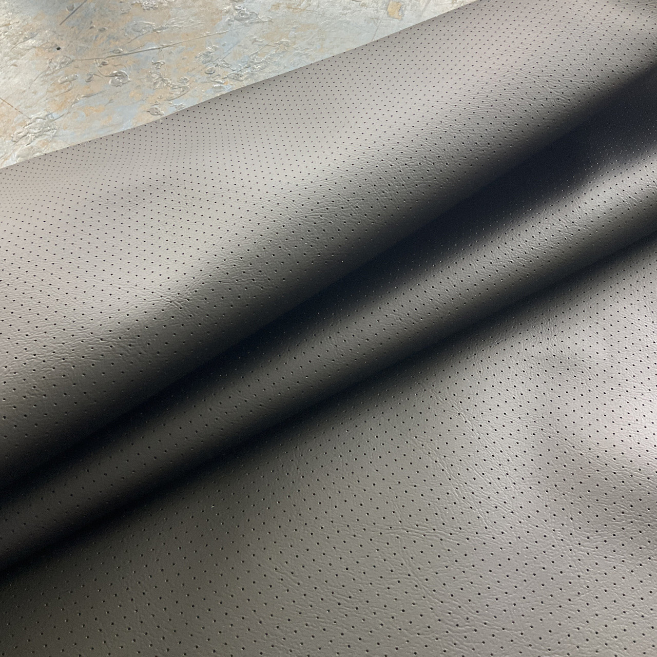 An application scenario or product detail of car vinyl fabric - Image 13