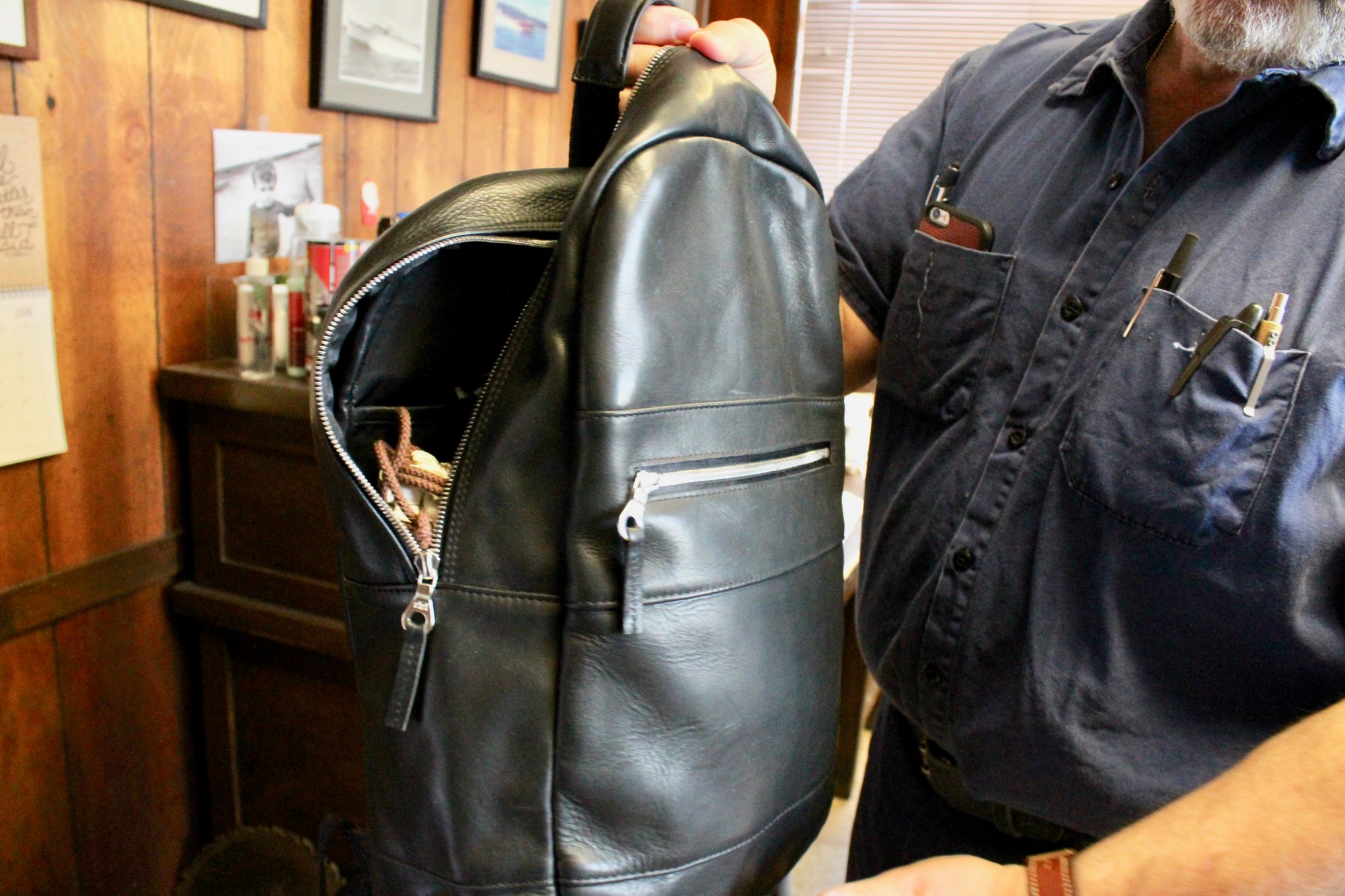 An application scenario or product detail of chicago leather company - Image 10