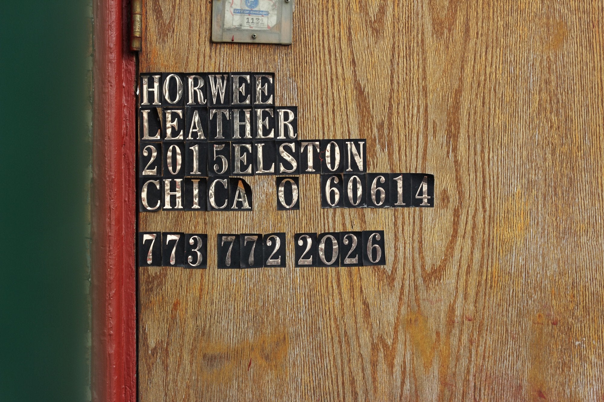 An application scenario or product detail of chicago leather company - Image 16