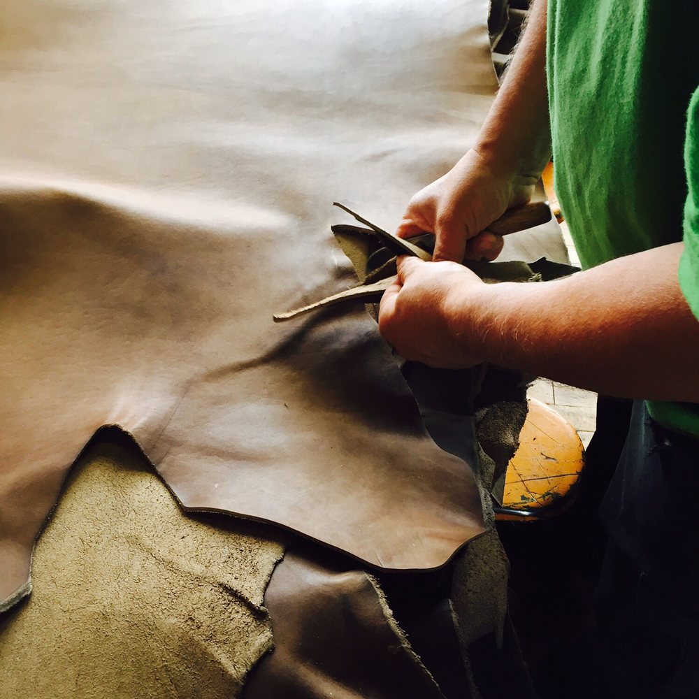 An application scenario or product detail of chicago leather company - Image 18