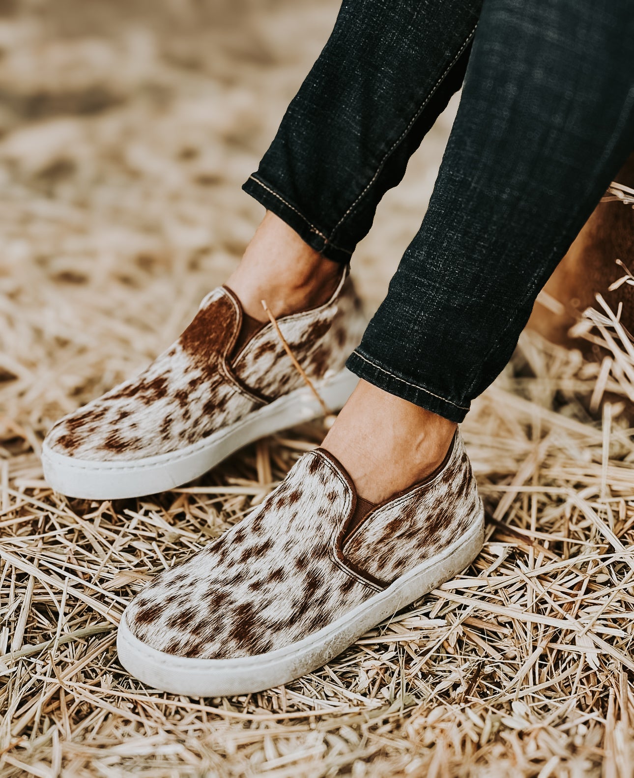 An application scenario or product detail of cowhide shoes women's - Image 13