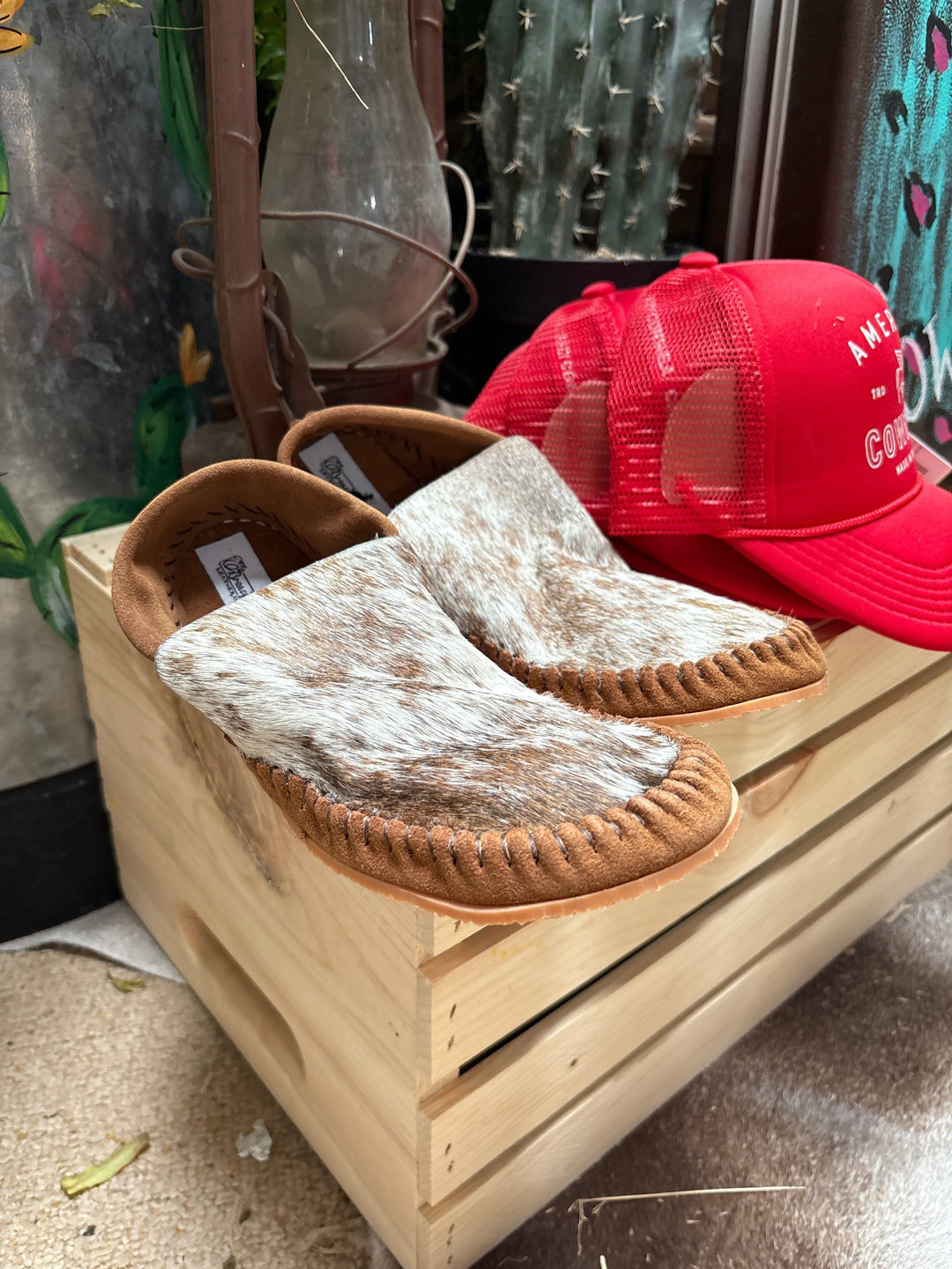 An application scenario or product detail of cowhide shoes women's - Image 19