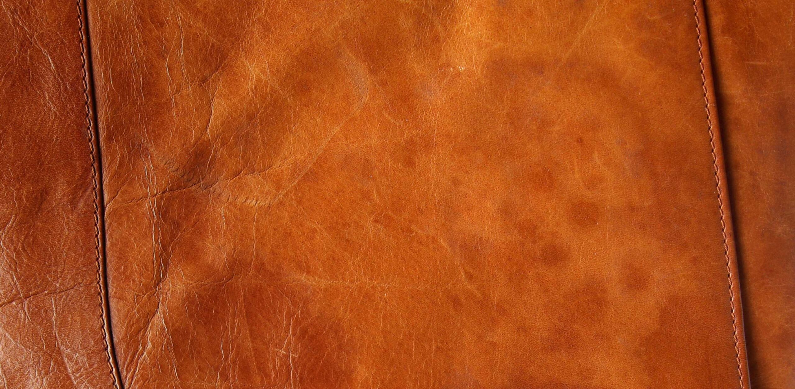 An application scenario or product detail of cracked leather - Image 17