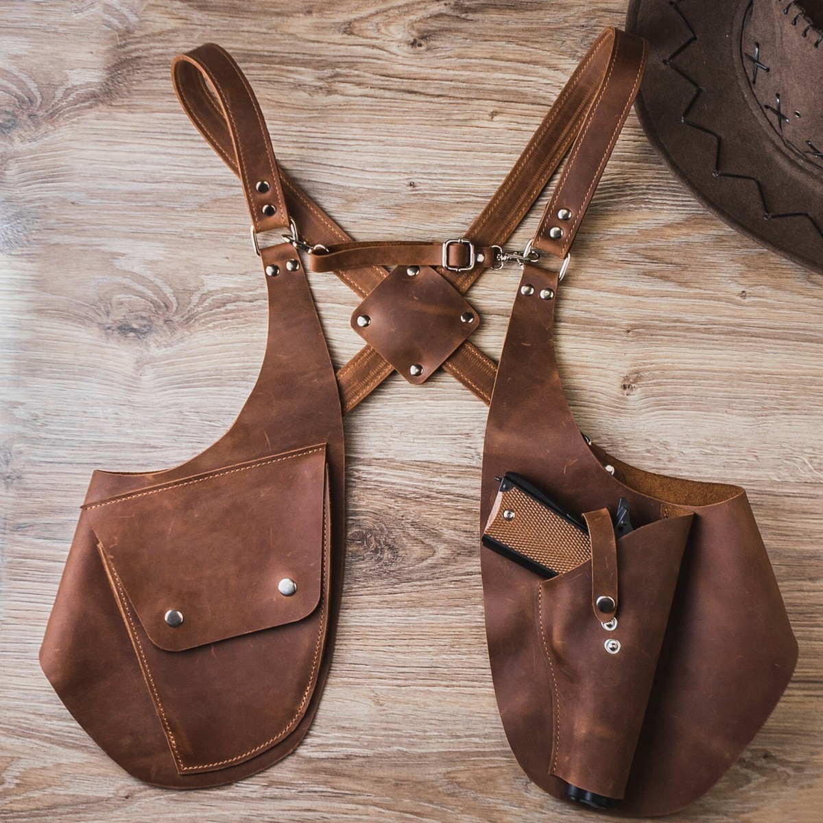 An application scenario or product detail of custom 1911 holsters leather - Image 6