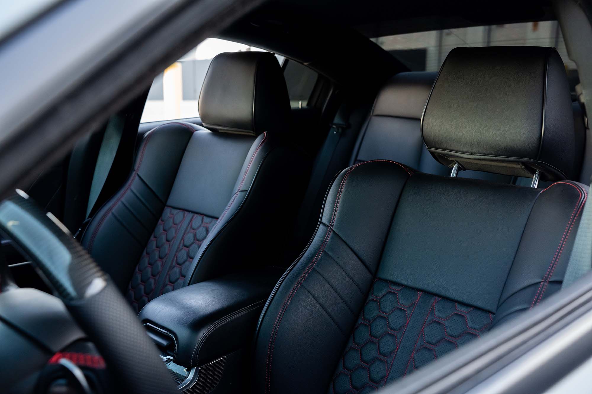 An application scenario or product detail of custom automotive leather seats - Image 20