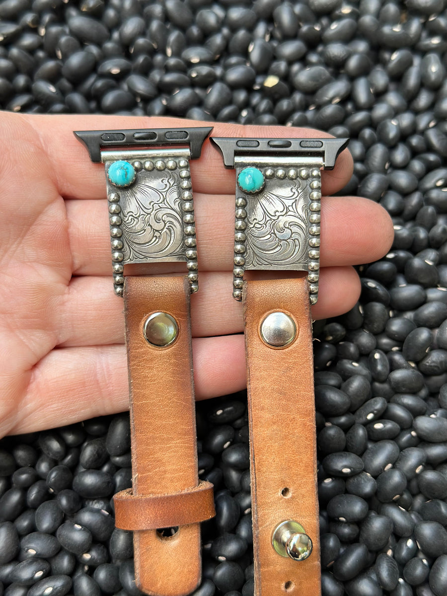 An application scenario or product detail of custom leather apple watch bands - Image 8
