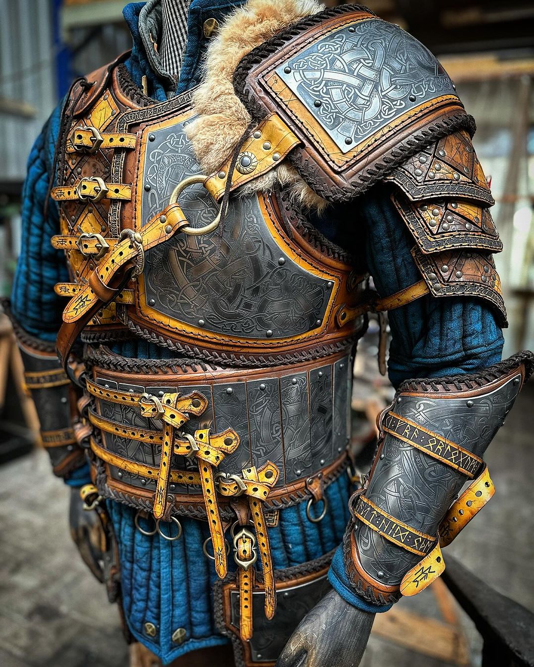 An application scenario or product detail of custom leather armor - Image 15