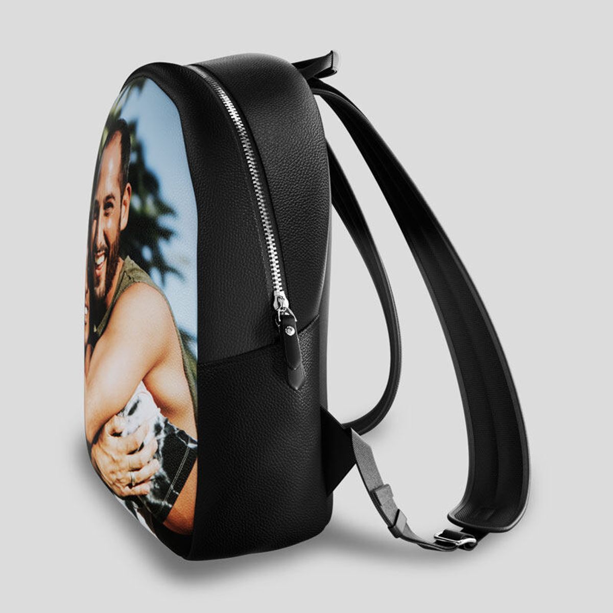 An application scenario or product detail of custom leather backpack - Image 17