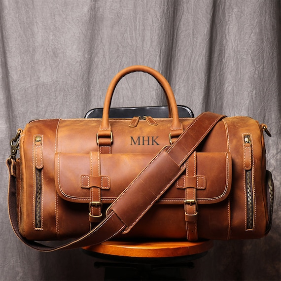 An application scenario or product detail of custom leather bags for men - Image 8