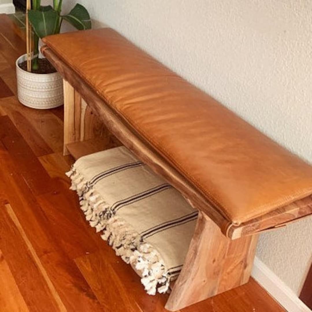 An application scenario or product detail of custom leather bench cushion - Image 4