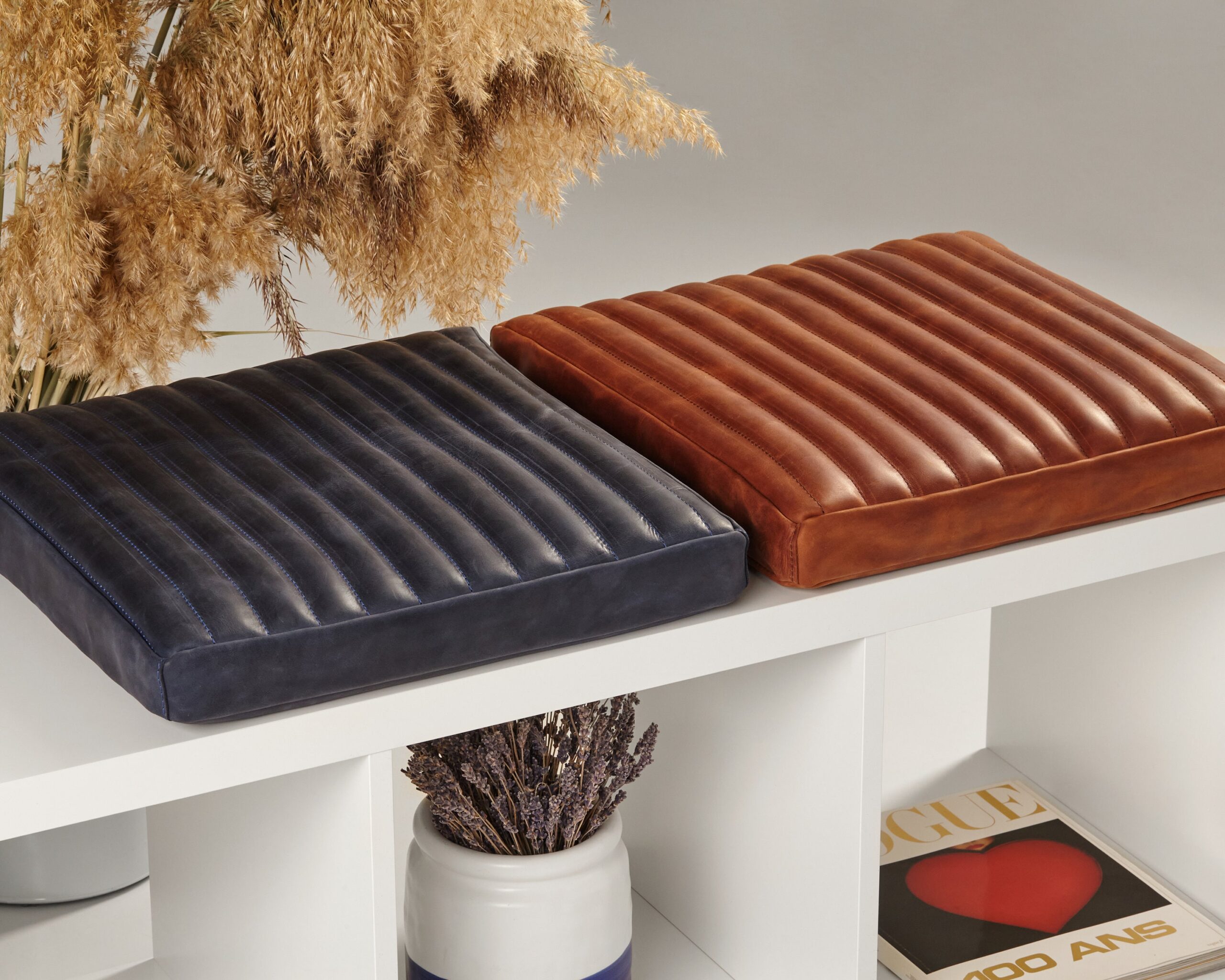 An application scenario or product detail of custom leather bench cushion - Image 17