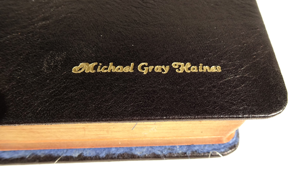 An application scenario or product detail of custom leather bible - Image 17