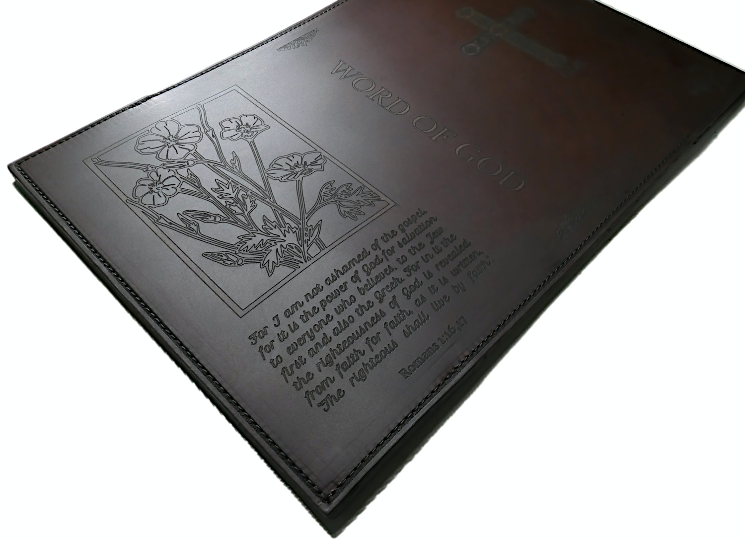 An application scenario or product detail of custom leather bible - Image 18