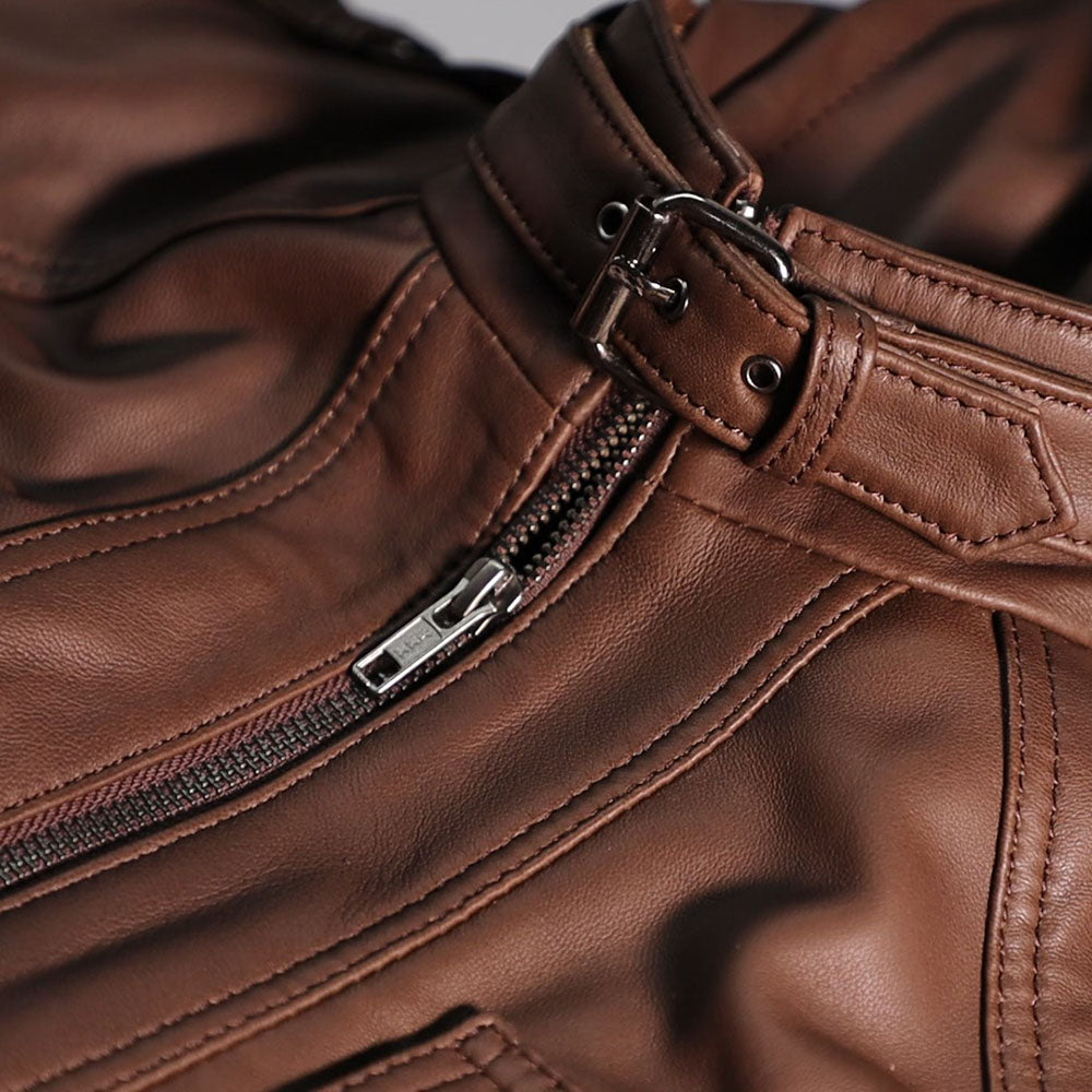 An application scenario or product detail of custom leather biker jackets - Image 13