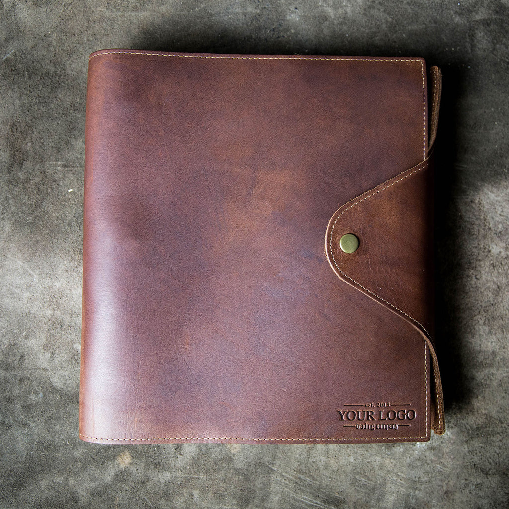 An application scenario or product detail of custom leather binders 3 ring - Image 2