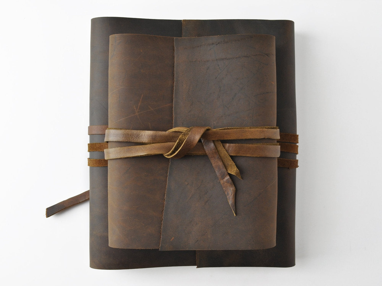 An application scenario or product detail of custom leather book binding - Image 10
