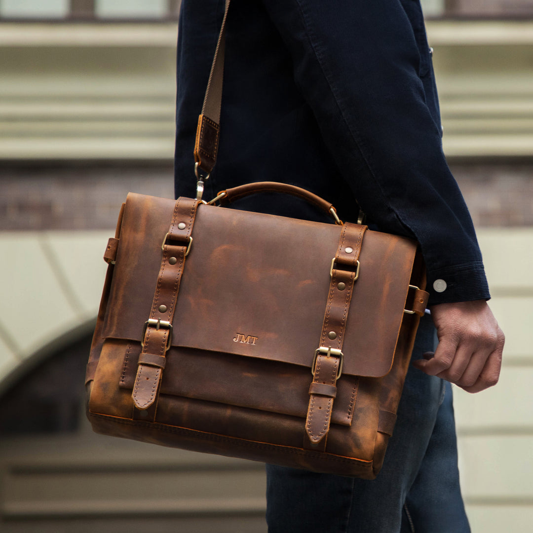 An application scenario or product detail of custom leather briefcase - Image 11