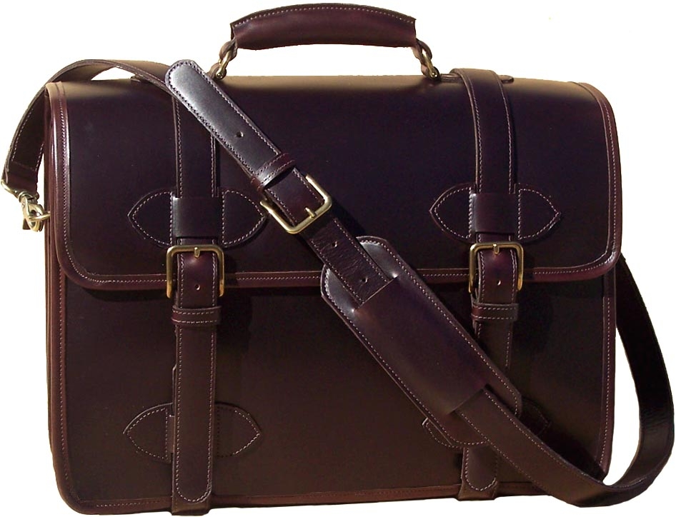 An application scenario or product detail of custom leather briefcase - Image 17
