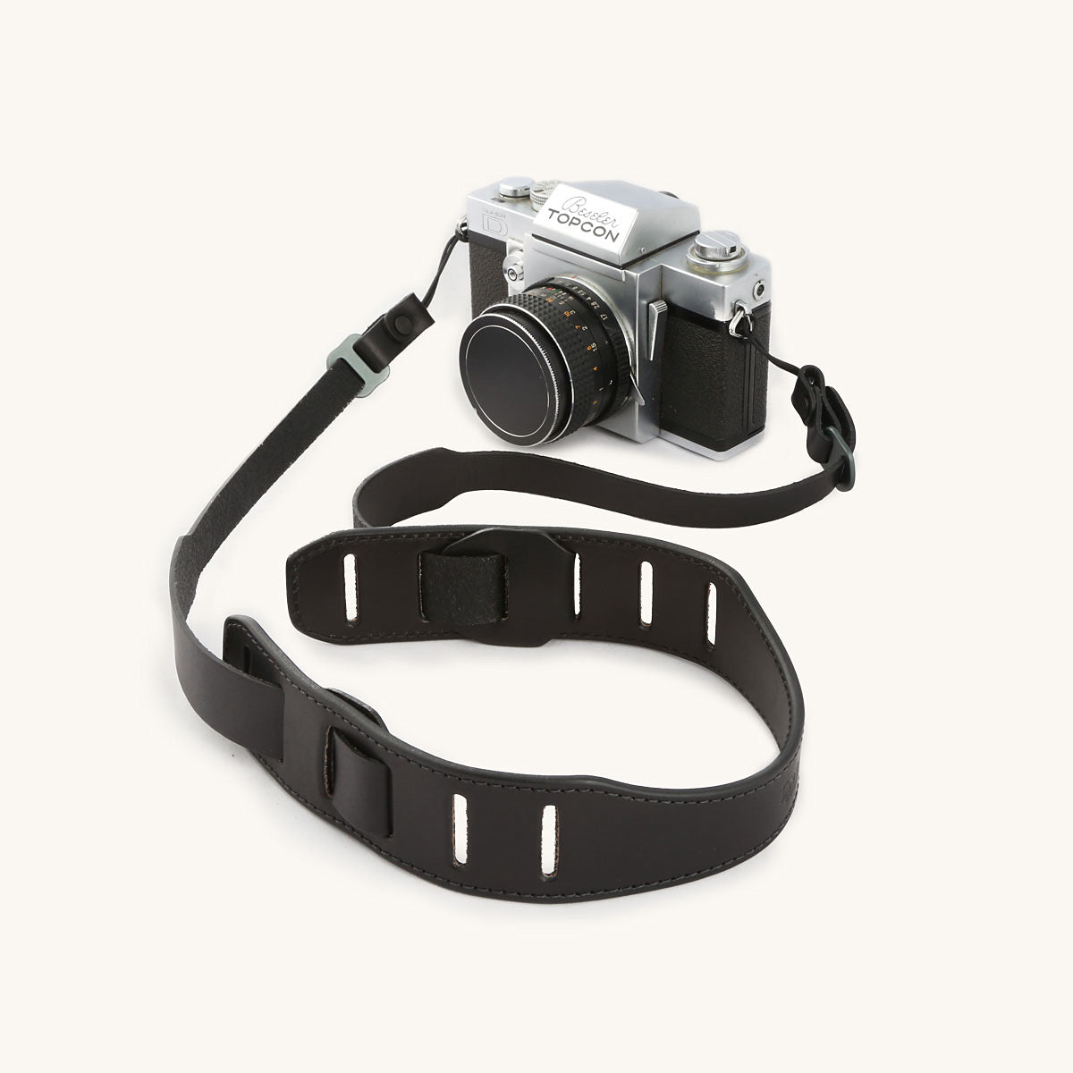 An application scenario or product detail of custom leather camera strap - Image 23