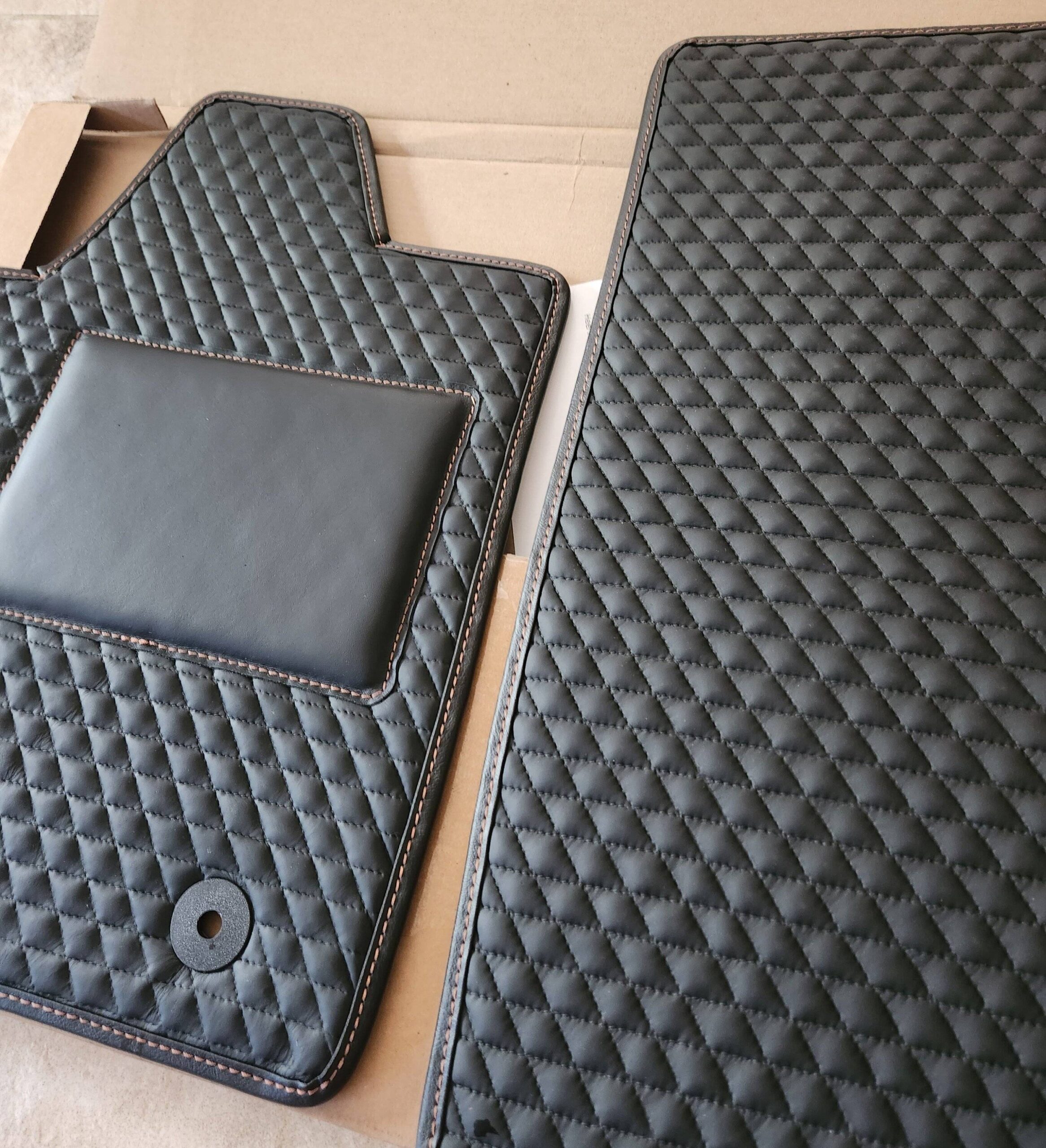 An application scenario or product detail of custom leather car mats - Image 10