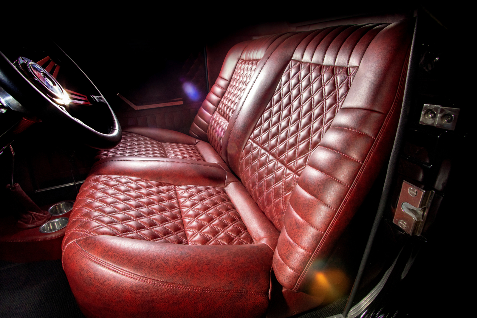An application scenario or product detail of custom leather car upholstery - Image 11
