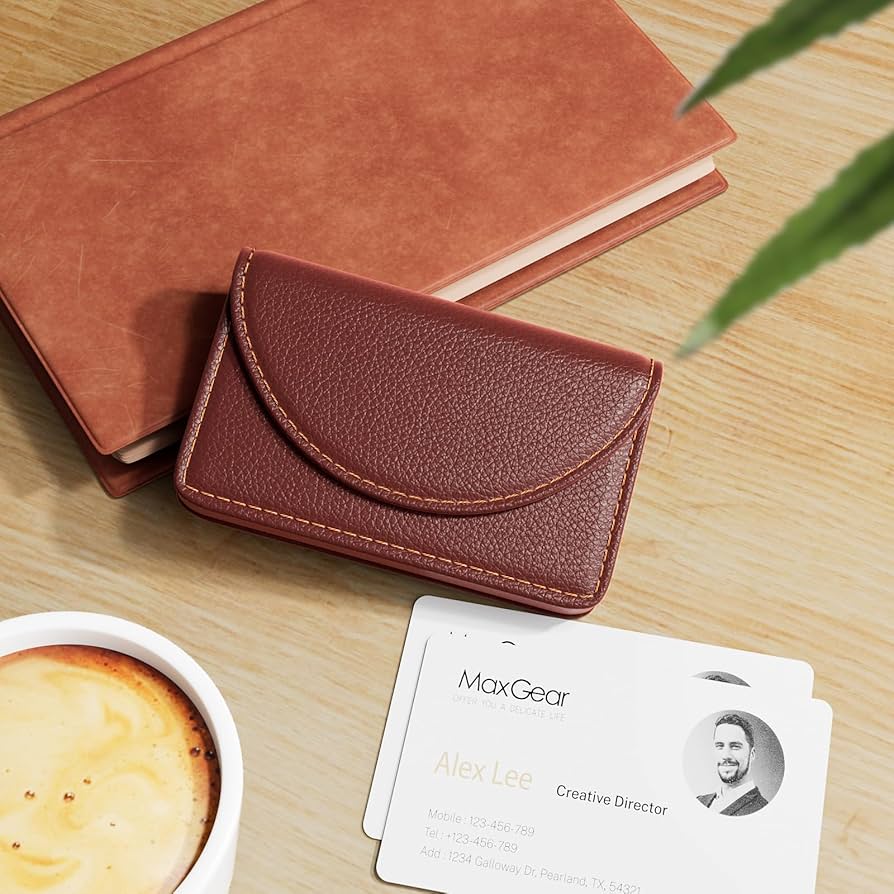 An application scenario or product detail of custom leather card holder - Image 15