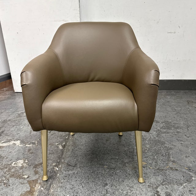 An application scenario or product detail of custom leather chairs - Image 17