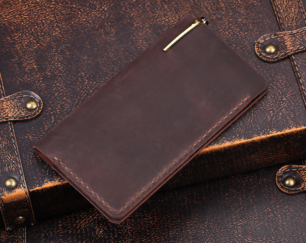 An application scenario or product detail of custom leather checkbook covers - Image 10