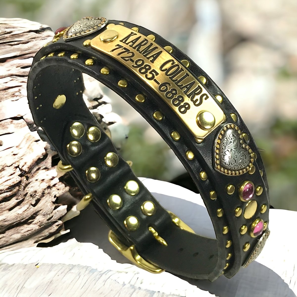 An application scenario or product detail of custom leather collars - Image 8