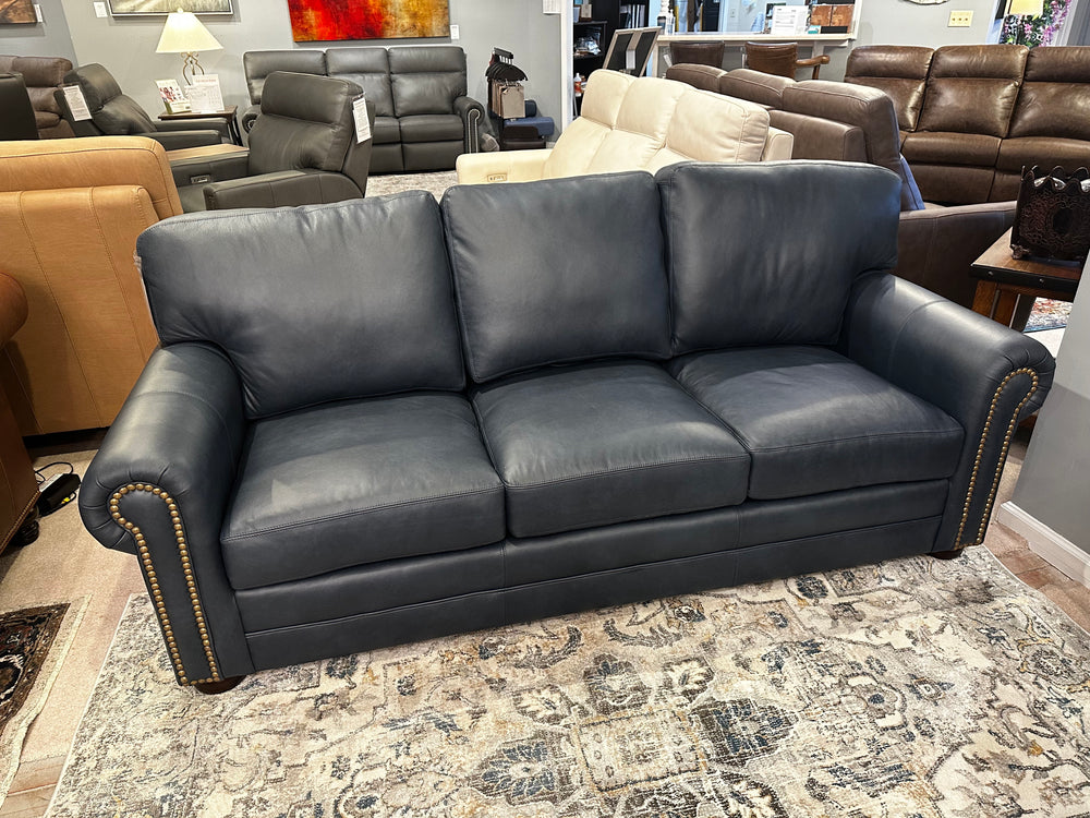 An application scenario or product detail of custom leather couch - Image 19