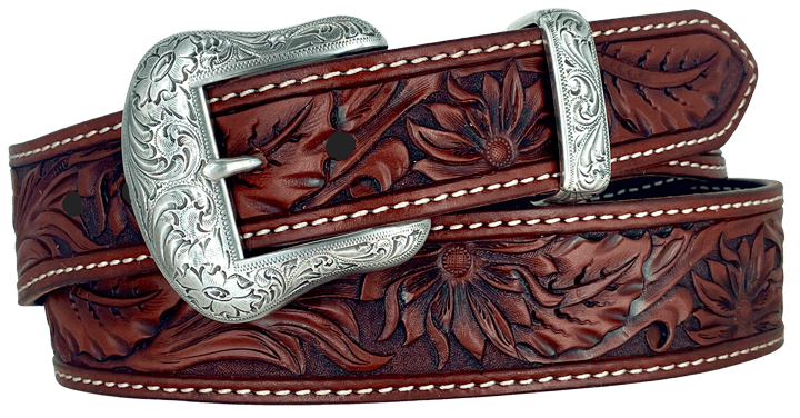 An application scenario or product detail of custom leather cowboy belts - Image 4