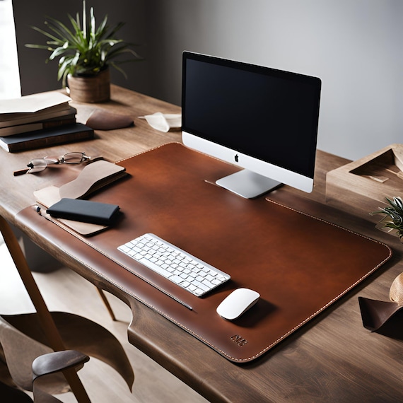 An application scenario or product detail of custom leather desk pad - Image 5