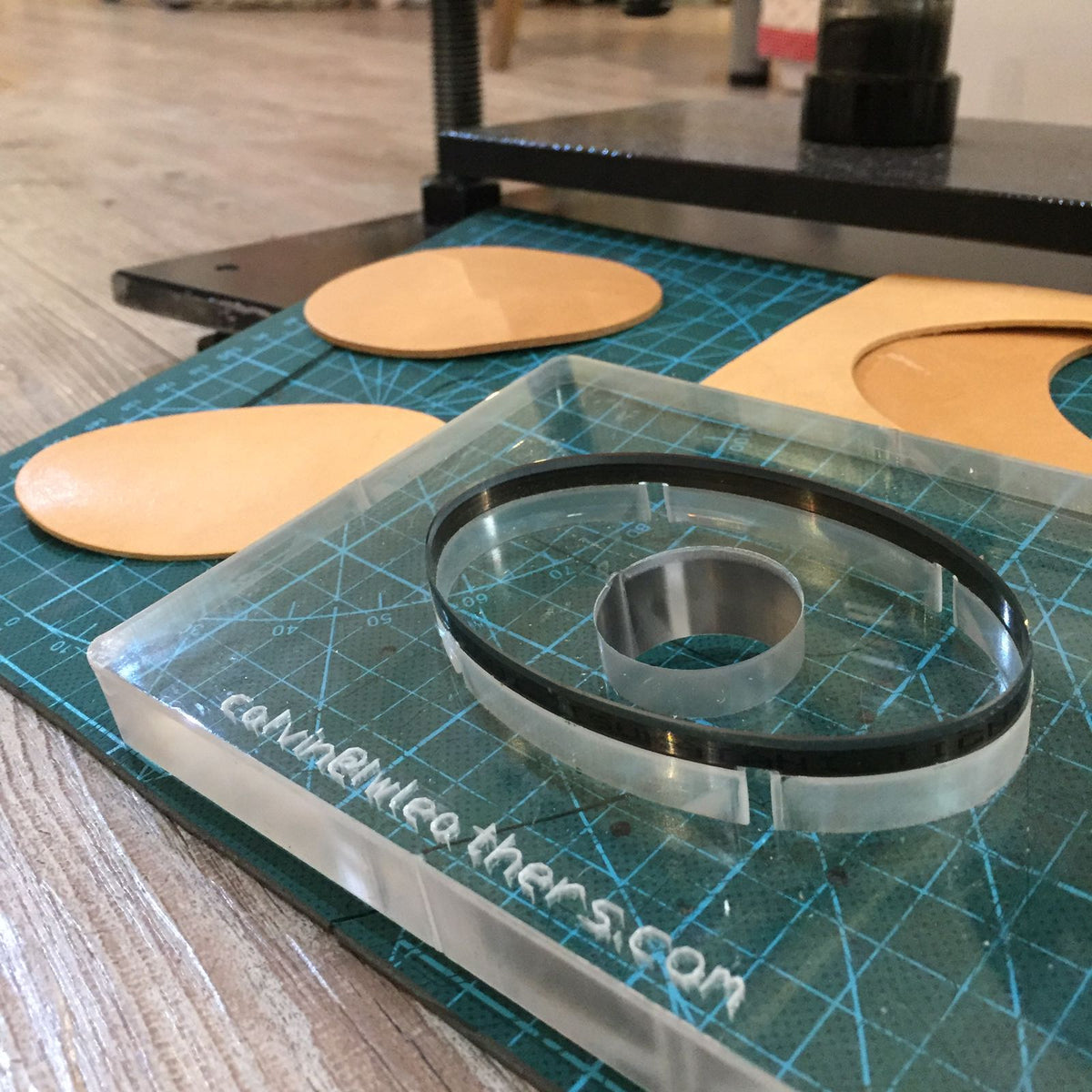 An application scenario or product detail of custom leather dies - Image 14